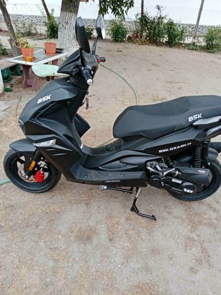 De vanzare BSK Diablo 50 cmc (JJ 50 QT-17) doar 400 km.